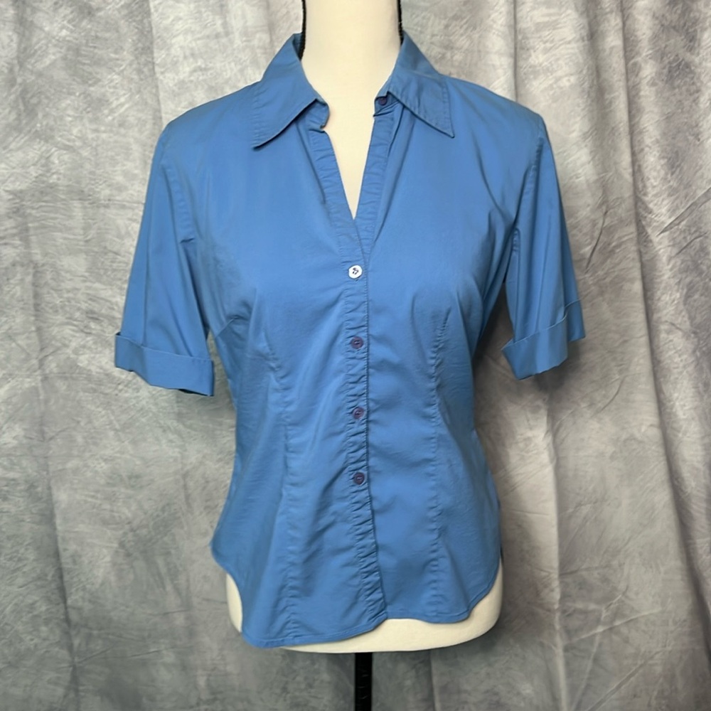 New York & Company Periwinkle Blue Short Sleeve Button Down Blouse